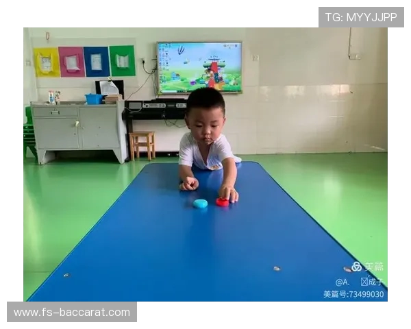 弹瓶盖游戏中哪种瓶盖更具挑战性与优势分析